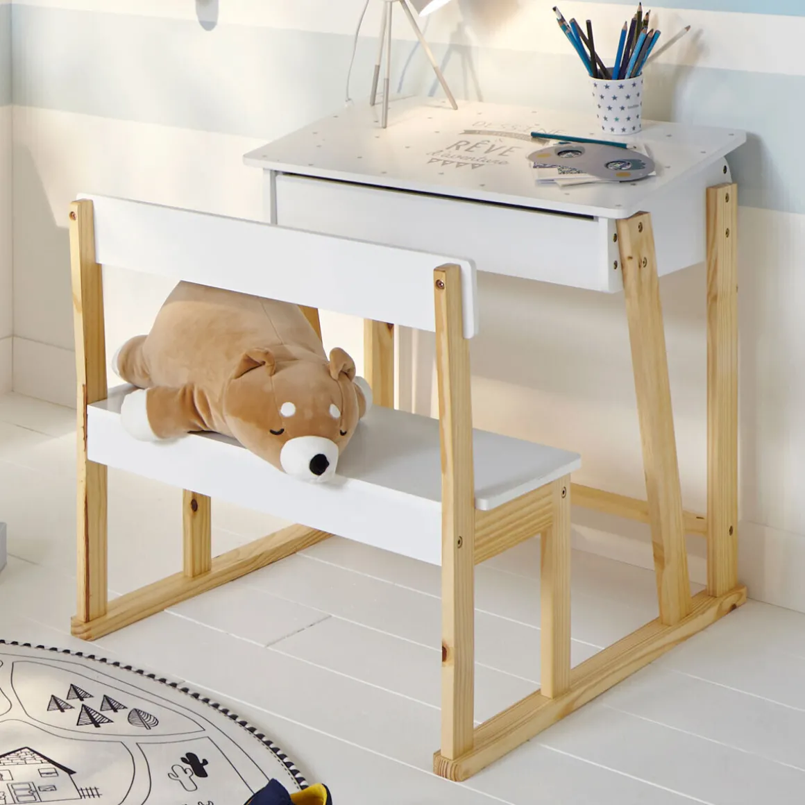 Pupitre d'écriture enfant